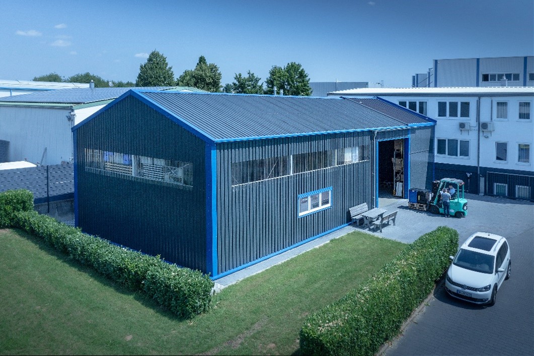 Extension-logistique-sur-mesure-Losberger-De-Boer.jpg